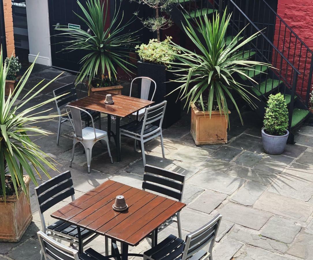 The Cawdor Hotel Llandeilo Bagian luar foto